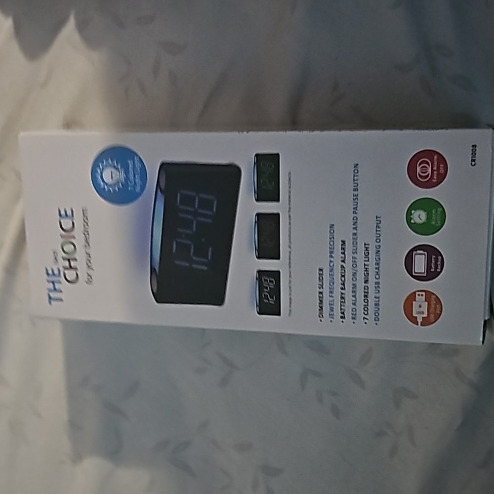 LED Digital Clock/Alarm - Picture 2 of 2